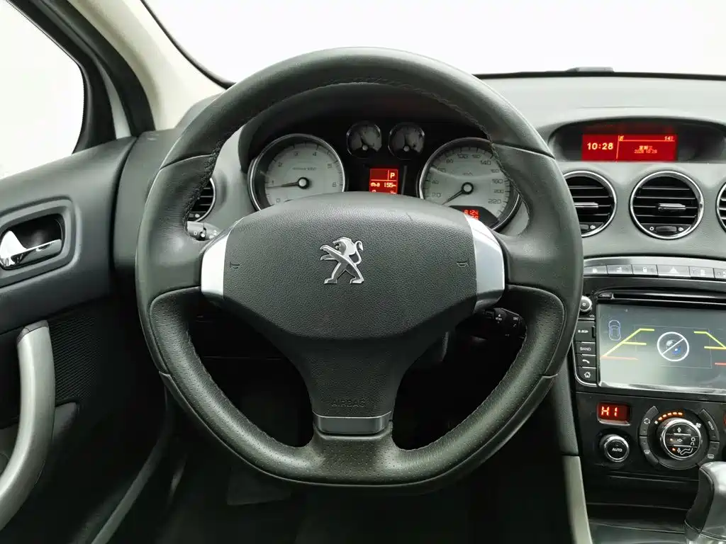 Peugeot 408 — миниатюра 11