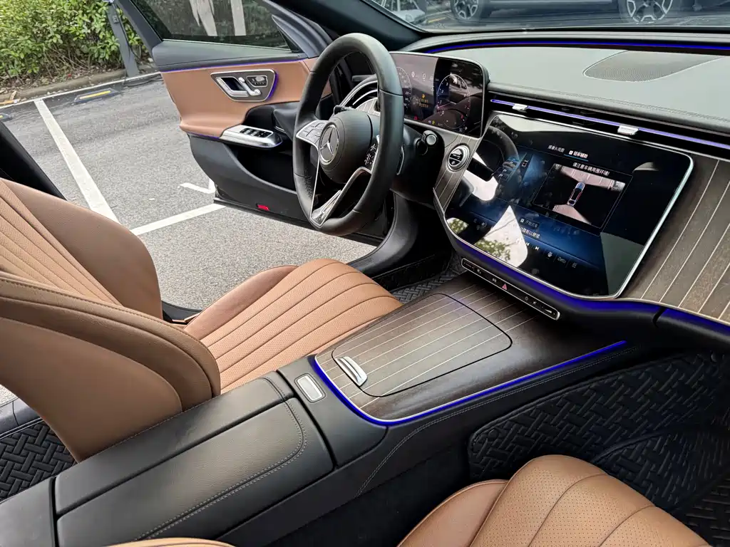 Mercedes-Benz E-Class — миниатюра 14