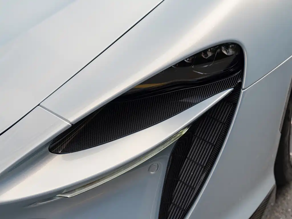 McLaren Artura — миниатюра 23