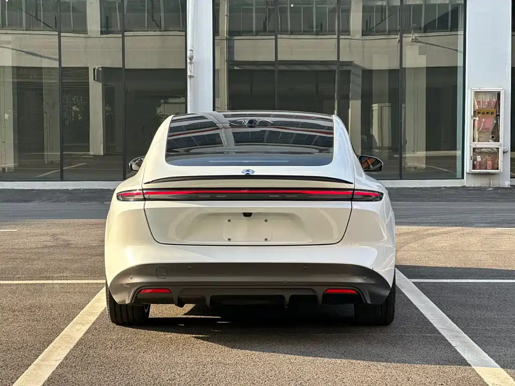 NIO ET5 — миниатюра 6