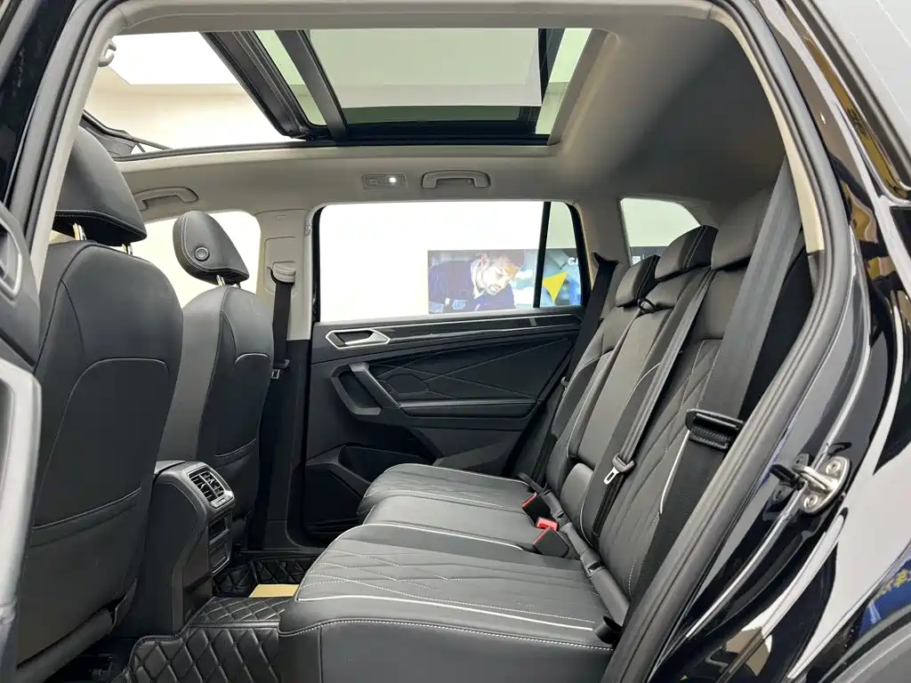 Volkswagen Tiguan L — миниатюра 27