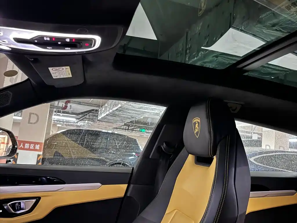 Lamborghini Urus — миниатюра 7