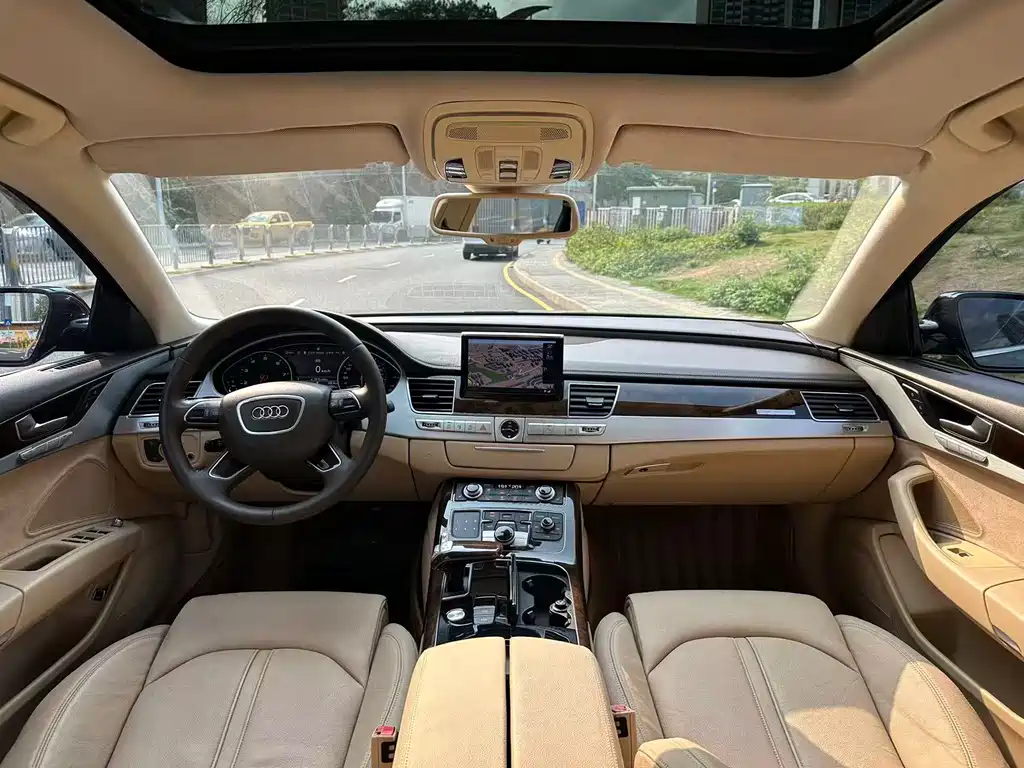 Audi A8 — миниатюра 8