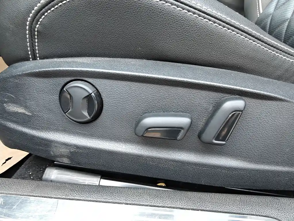 VOLKSWAGEN MAGOTAN GTE PLUG IN HYBRID