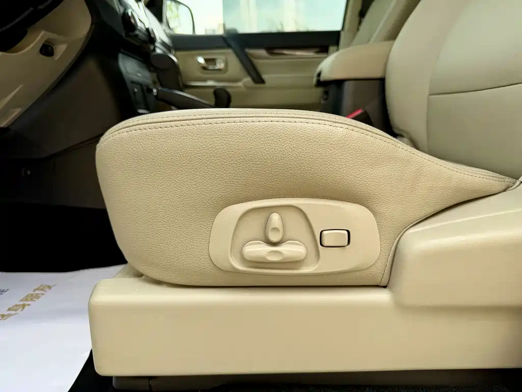 Mitsubishi V97 2019 3.8L