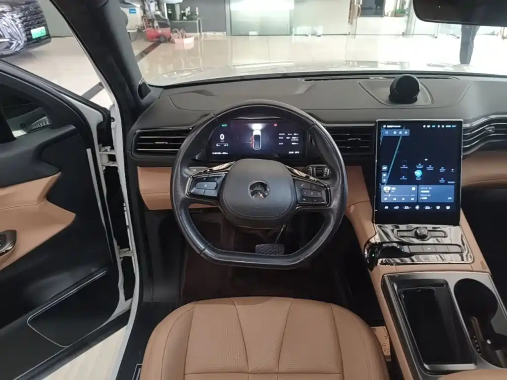 NIO ES8 — миниатюра 11