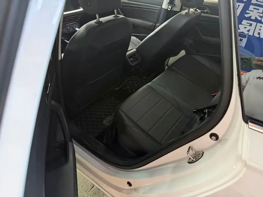 Volkswagen Lavida 1.5L Auto Comfort Edition, фото 4