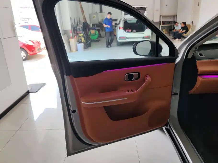 Leapmotor Leapmotor C10 — миниатюра 7
