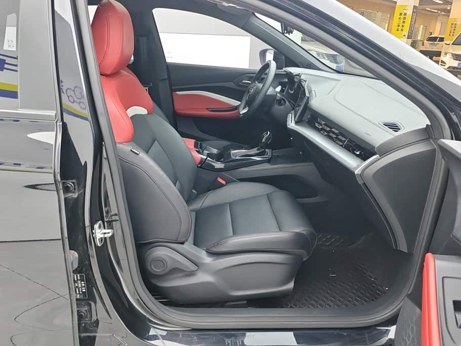 MG MG5 1.5 л 2023 г. Чёрный, пробег 31000 км