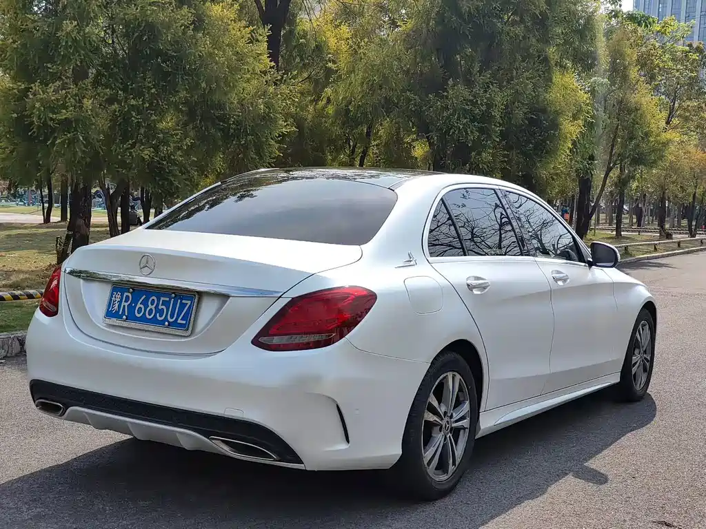 Mercedes-Benz C-Class — миниатюра 6