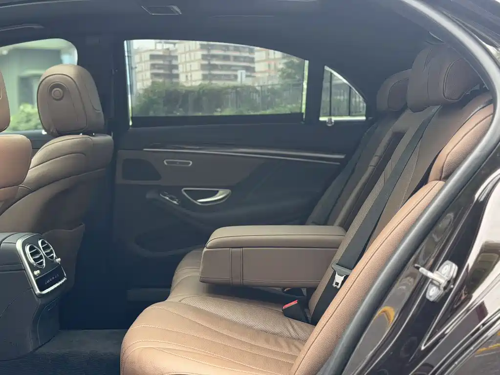 Mercedes-Benz S-Class — миниатюра 9