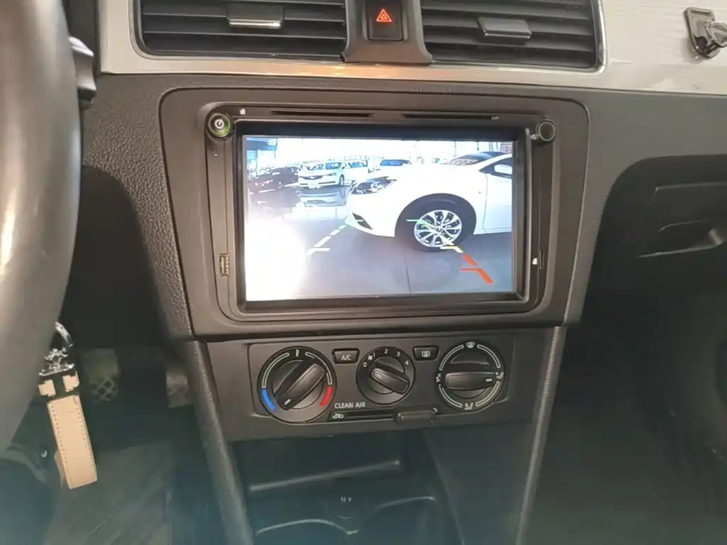 Skoda Rapid Spaceback — миниатюра 13