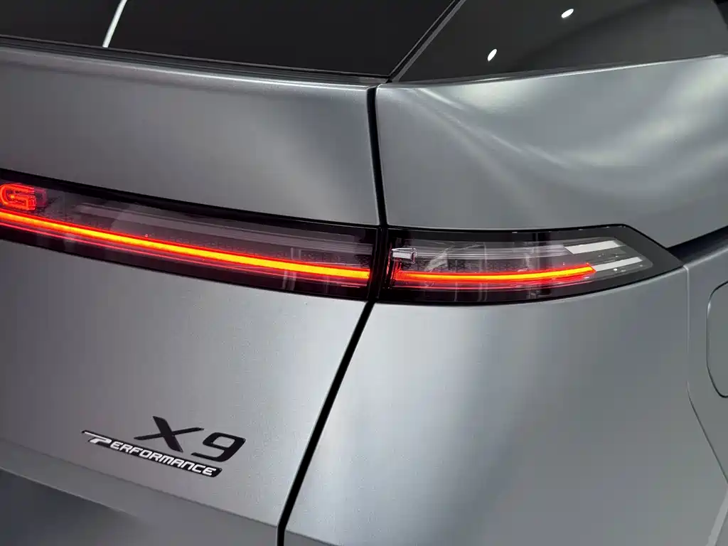 XPeng X9 — миниатюра 7