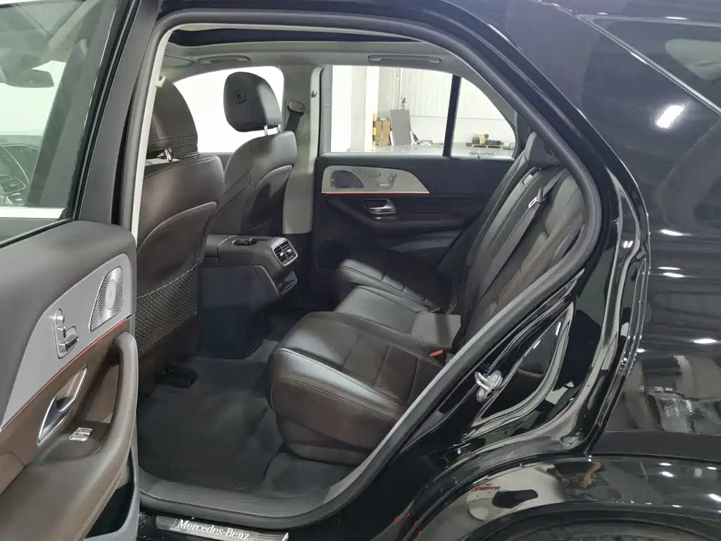 Mercedes-Benz GLE (Import) — миниатюра 15