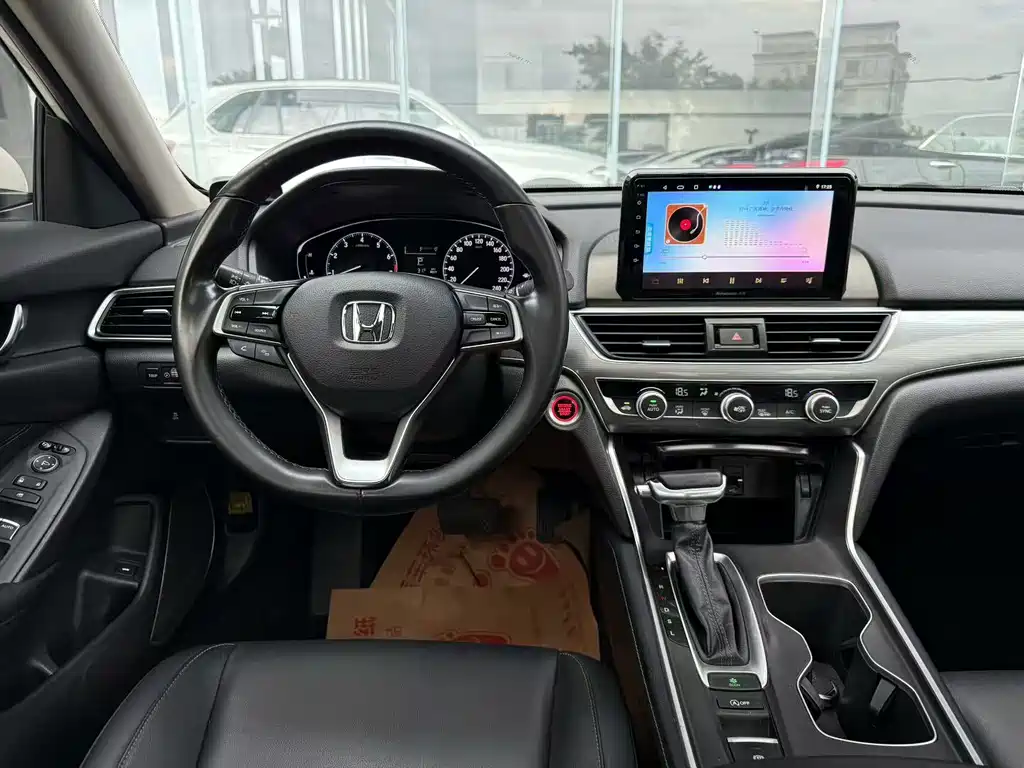 Honda Accord — миниатюра 8