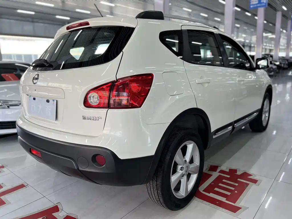 Nissan Qashqai — миниатюра 9
