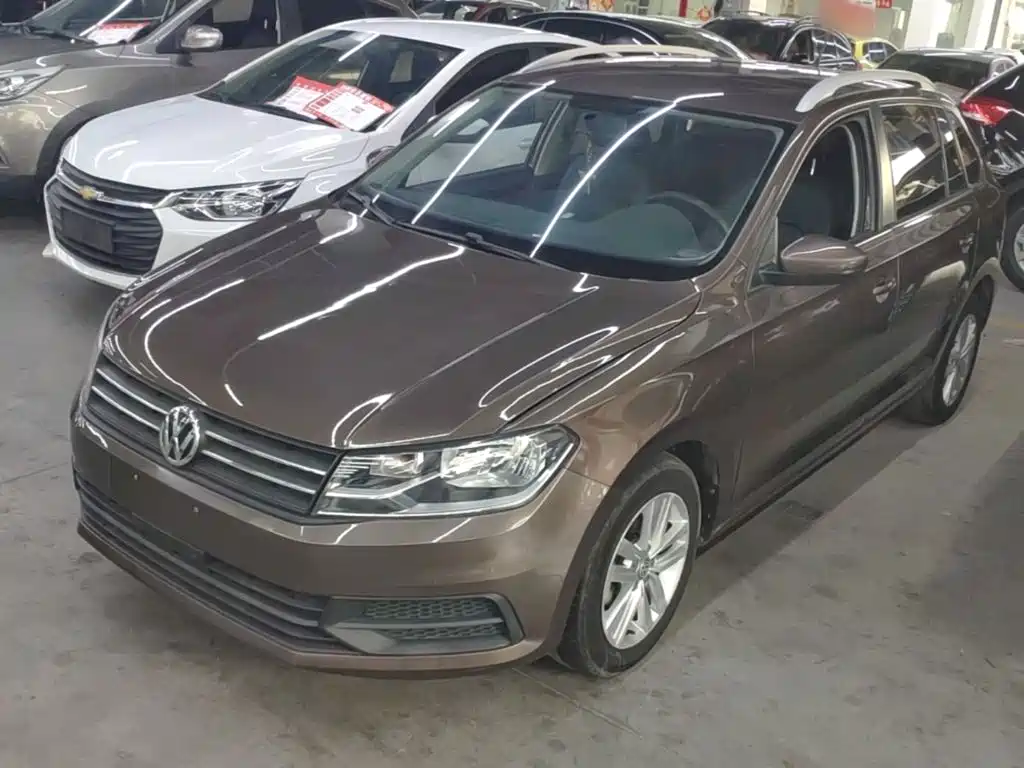 Volkswagen Santana — миниатюра 2