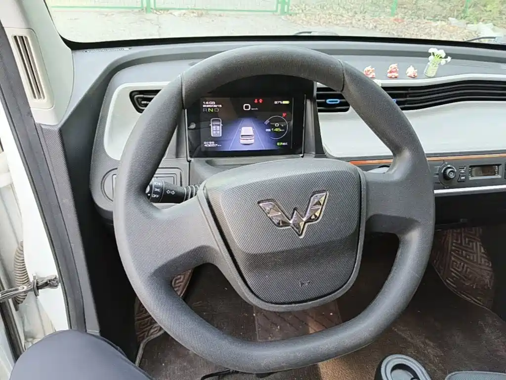 Wuling MINIEV — миниатюра 11