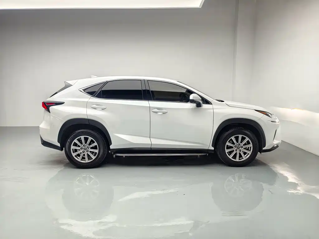 Lexus NX — миниатюра 8