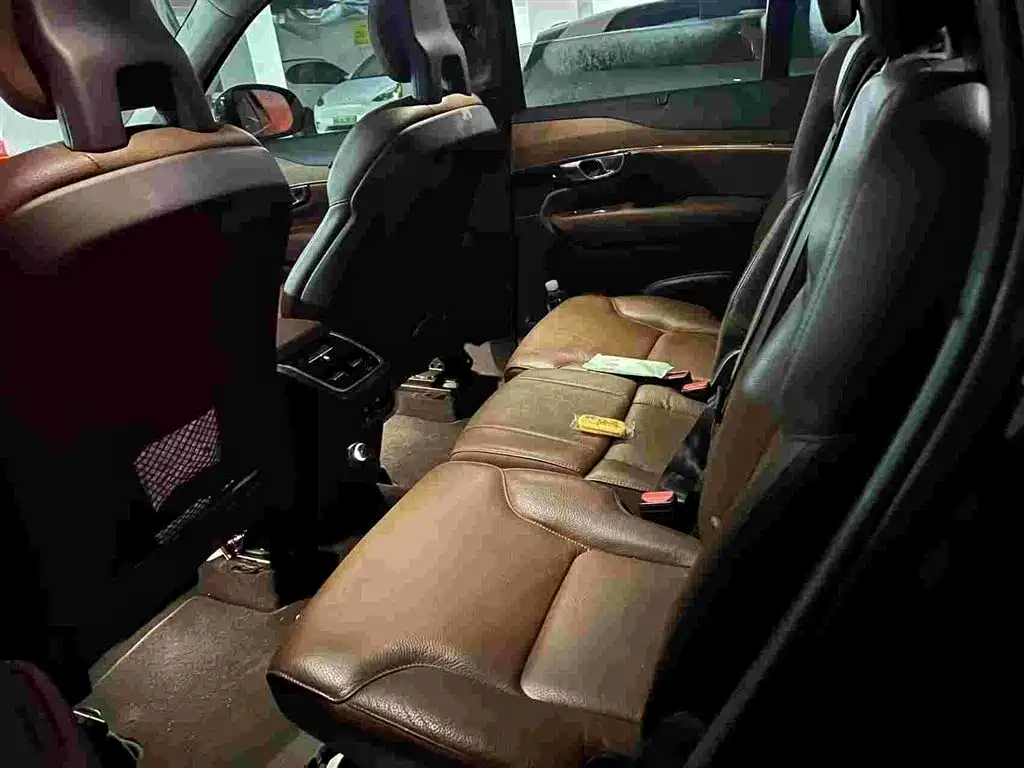 Volvo XC90 — миниатюра 5
