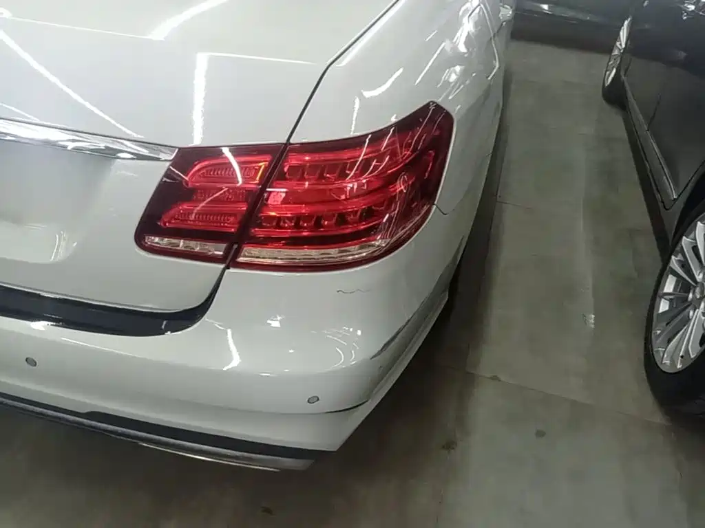 Mercedes-Benz E-Class — миниатюра 8