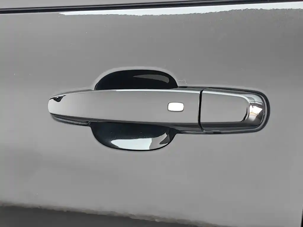 Chevrolet Equinox — миниатюра 18