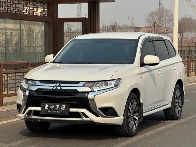 mitsubishi outlander
