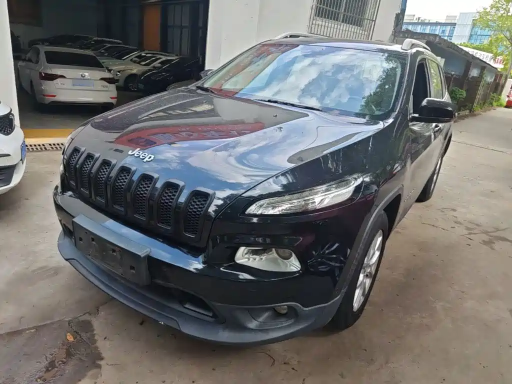 Jeep Cherokee — миниатюра 2