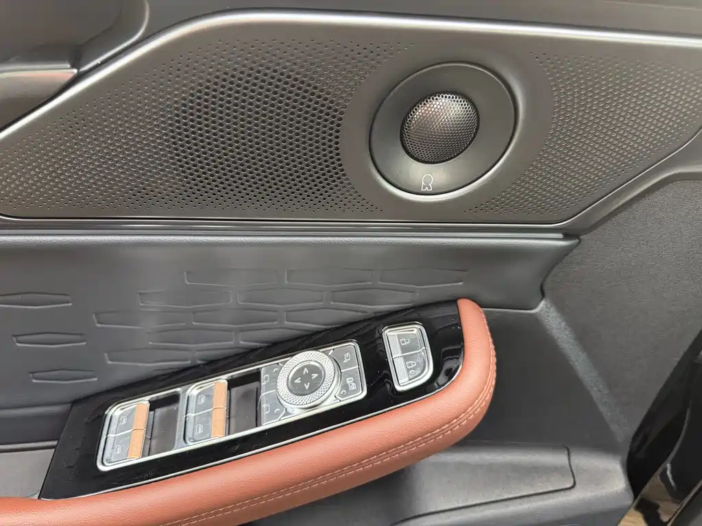 Lincoln Z — миниатюра 12
