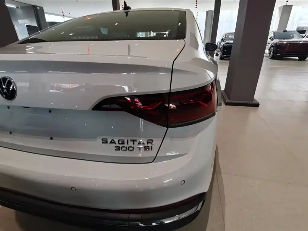 Volkswagen Sagitar 2026 3000 300TSI DSG