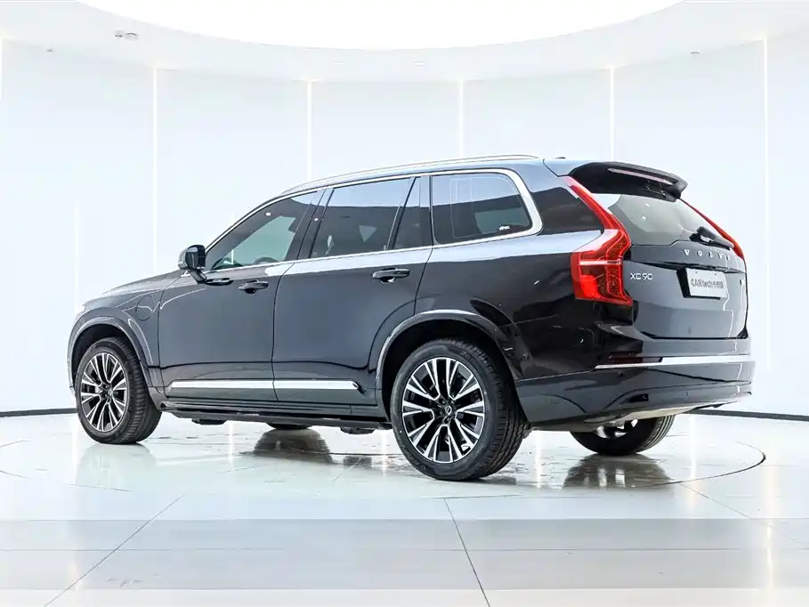 VOLVO XC90 PLUG IN HYBRID