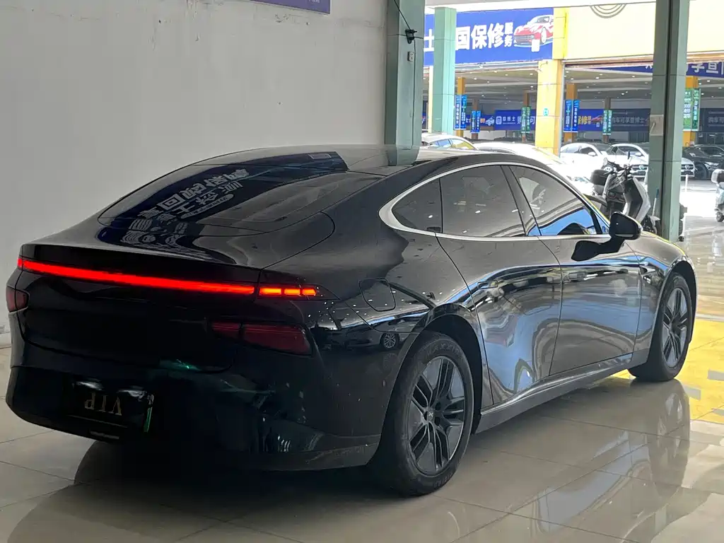 XPeng P7 — миниатюра 7