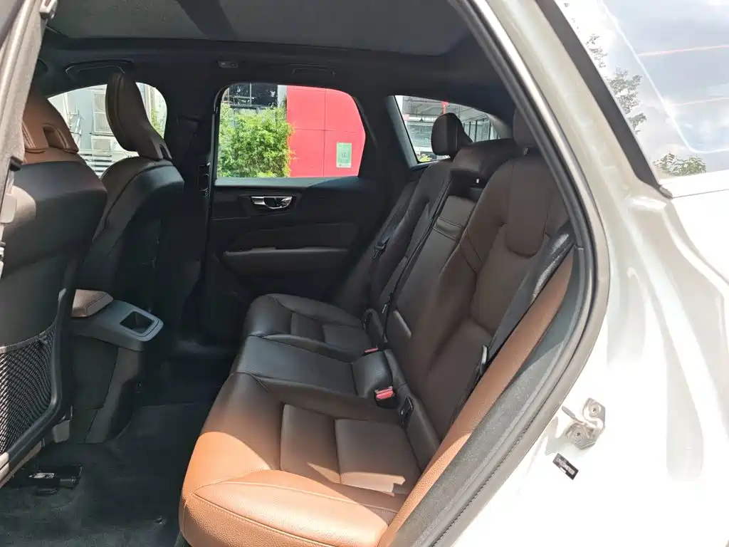 Volvo XC60 — миниатюра 24