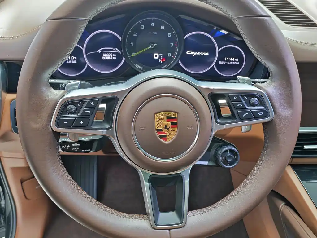 Porsche Cayenne Hybrid — миниатюра 5