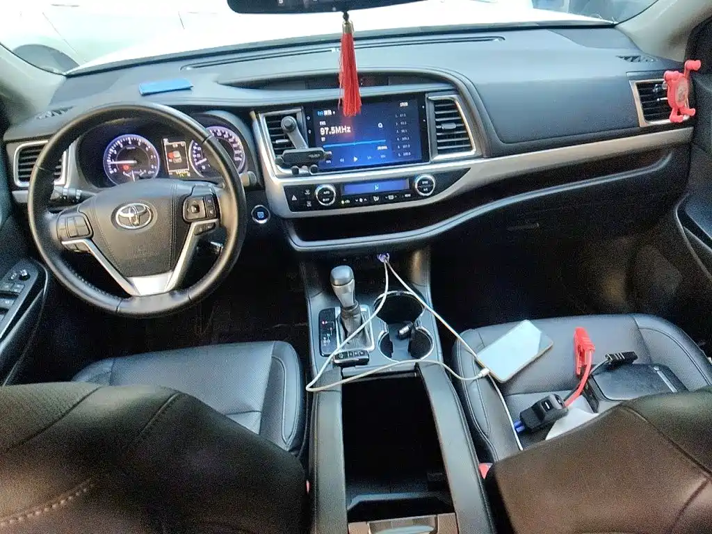 Toyota Highlander — миниатюра 10