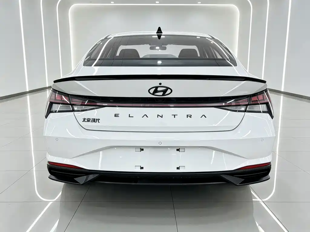 Hyundai Elantra — миниатюра 5