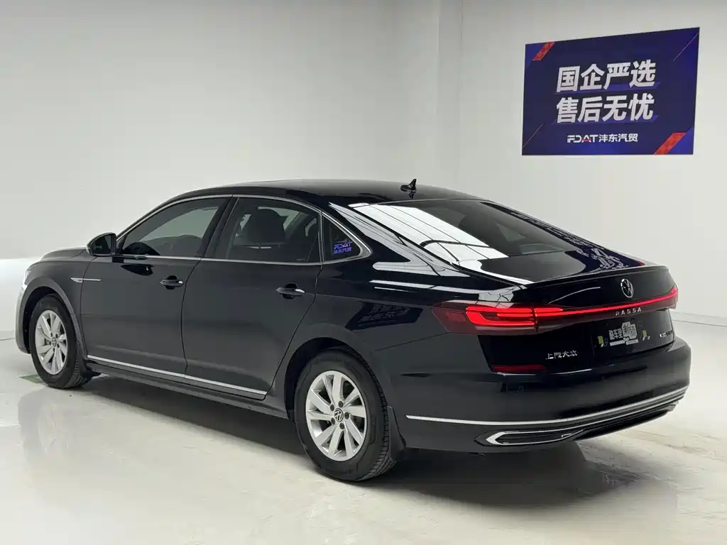 Volkswagen Passat PHEV — миниатюра 6