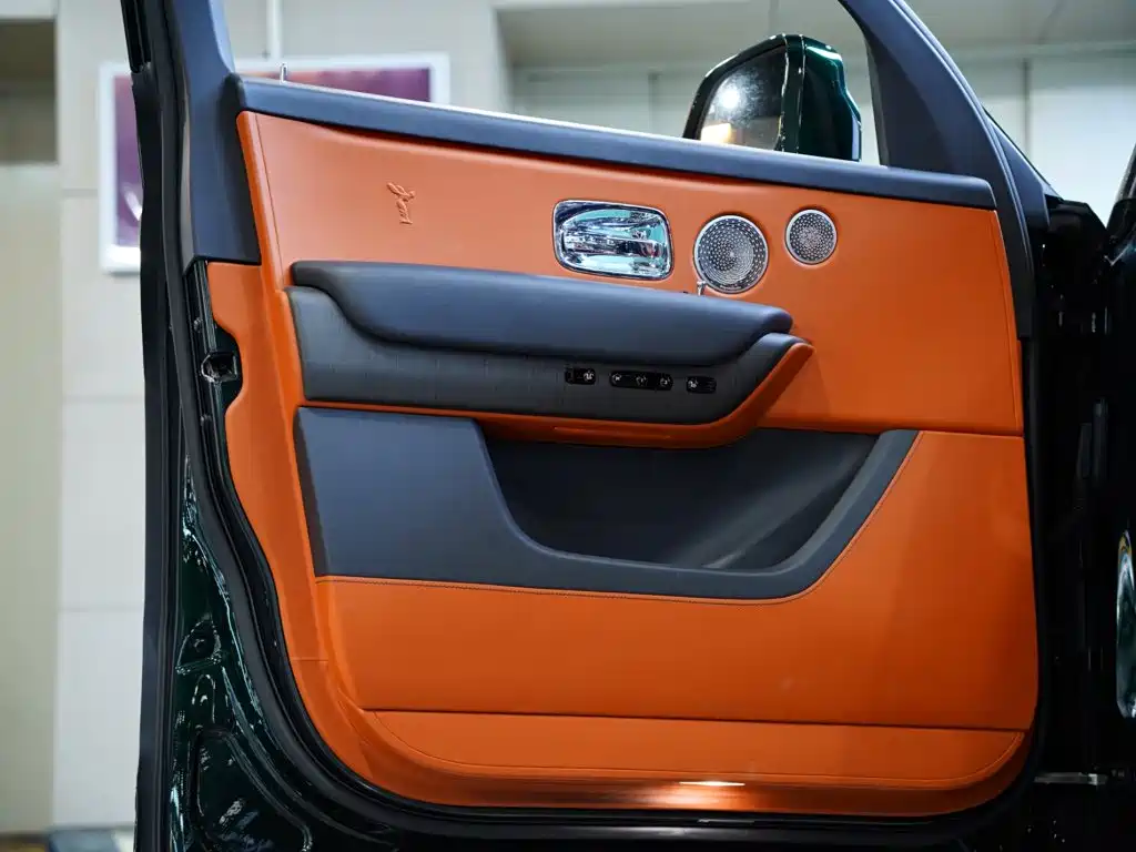 Rolls-Royce Cullinan — миниатюра 36