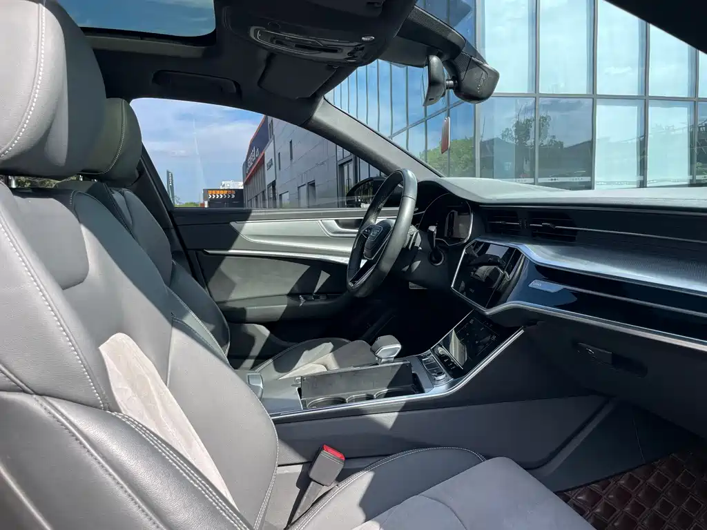 Audi A6L — миниатюра 11