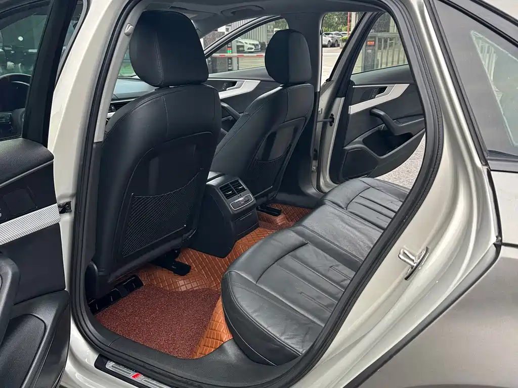 Audi A4L — миниатюра 10