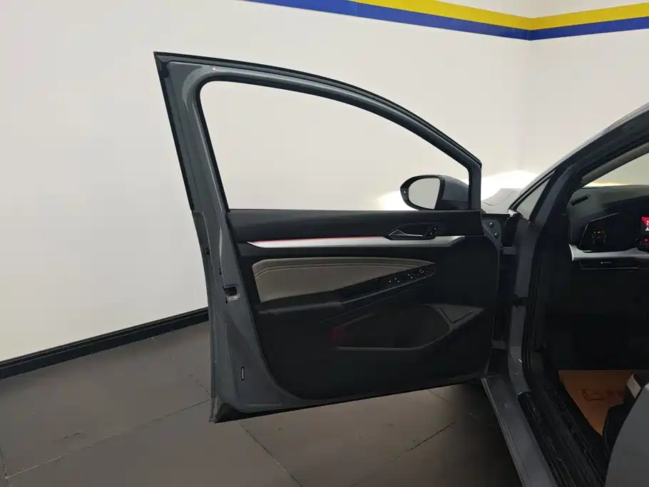 Volkswagen Golf — миниатюра 7