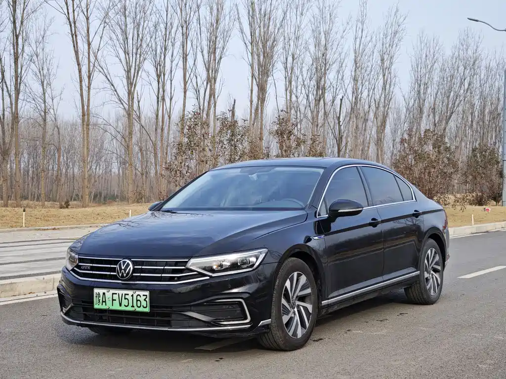 VOLKSWAGEN MAGOTAN GTE PLUG IN HYBRID