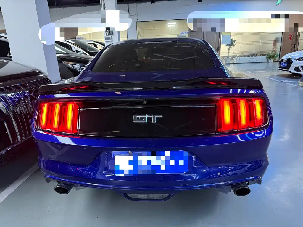 Ford Mustang — миниатюра 6