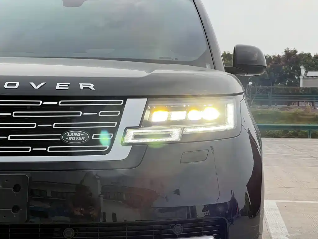 Land Rover Range Rover — миниатюра 9