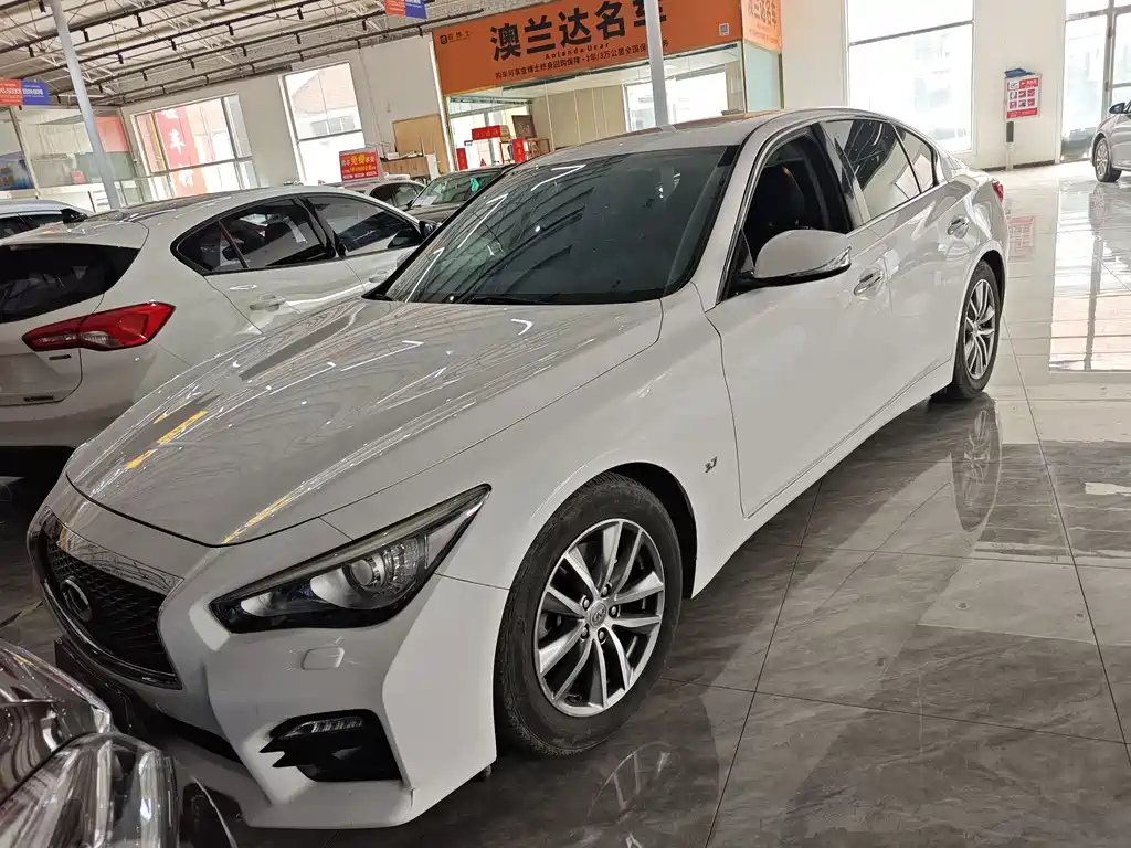 Infiniti Q50 2017