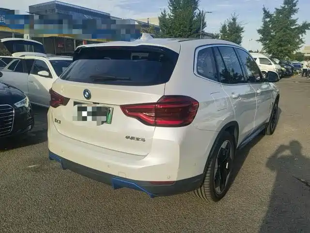 BMW iX3 — миниатюра 6