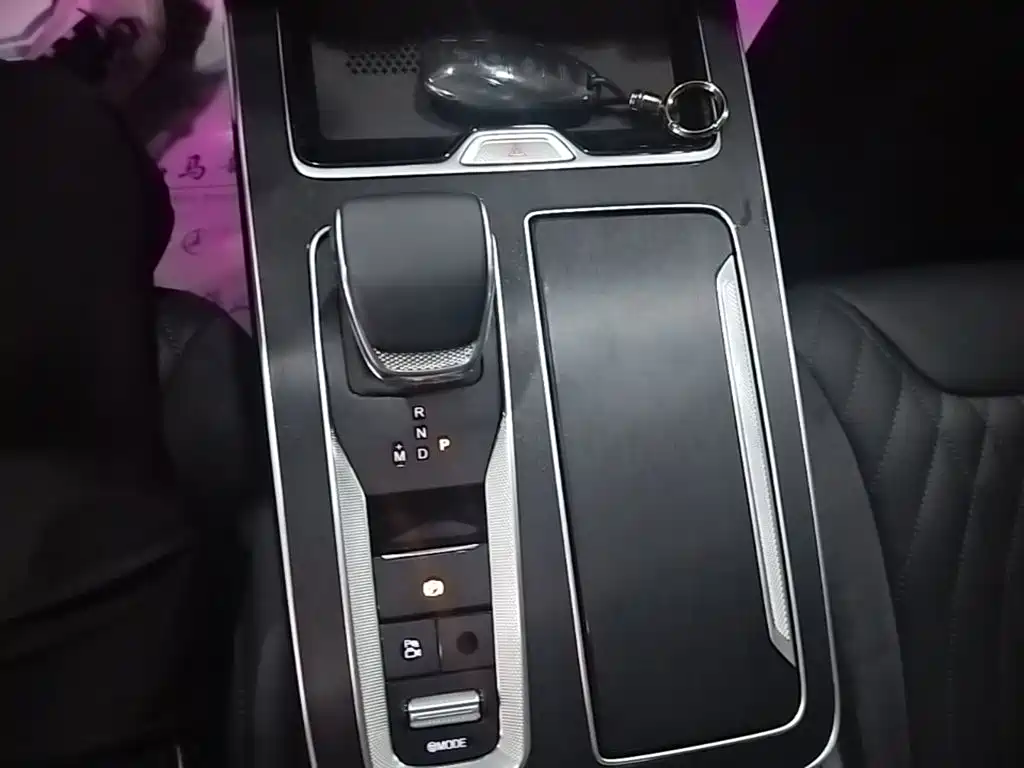 Hongqi Hongqi HS5 — миниатюра 14