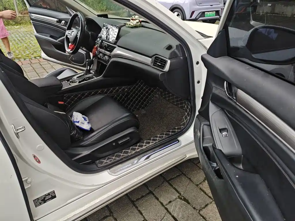 Honda Accord — миниатюра 19