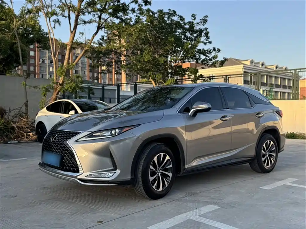 Lexus RX 2021