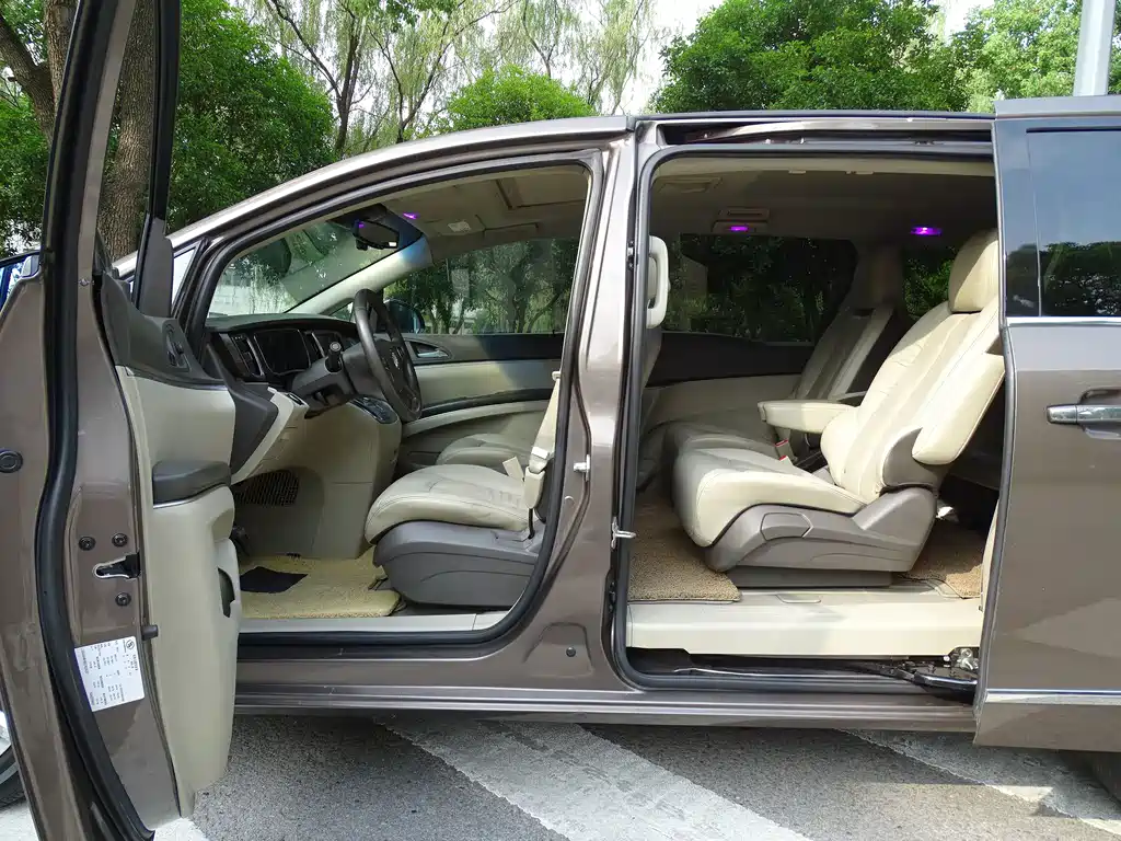 Buick GL8 — миниатюра 20